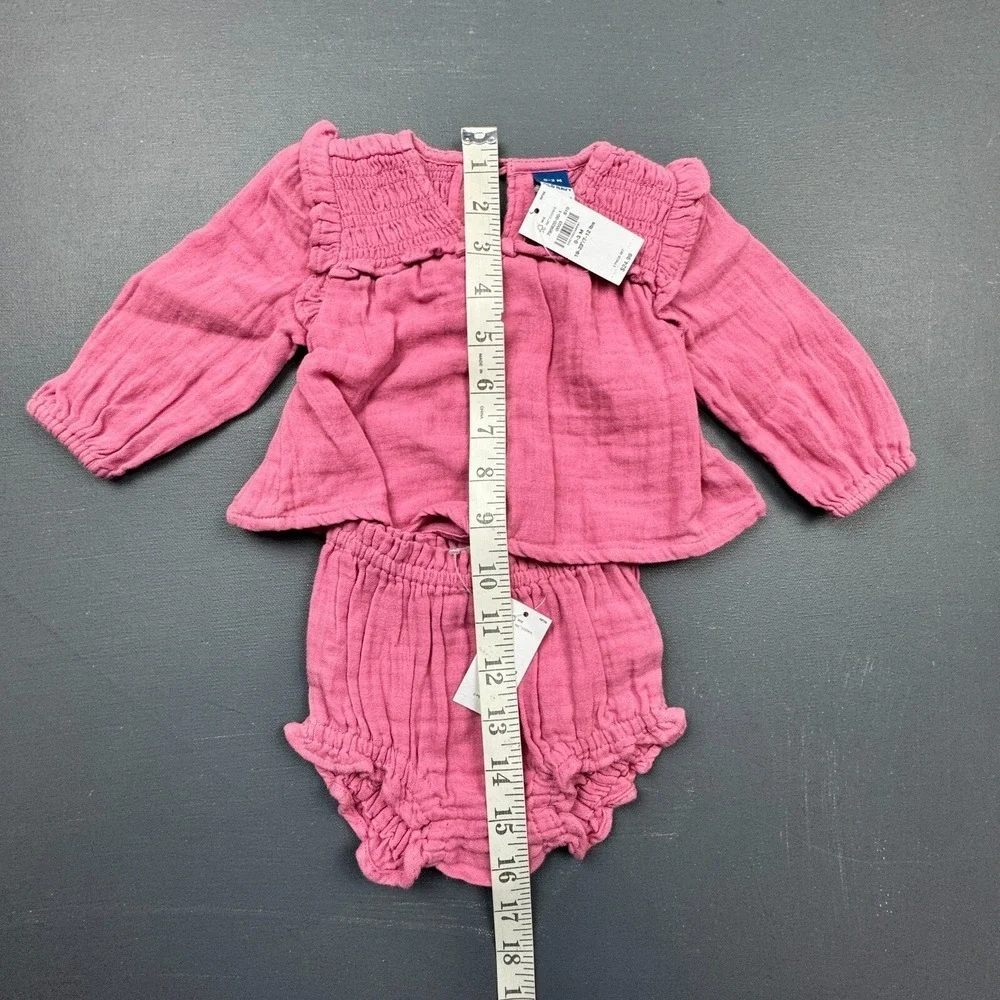 Old Navy Baby Girls Size 0-3M Pink Smocked Top Bloomers 2-Piece Outfit Set NWT